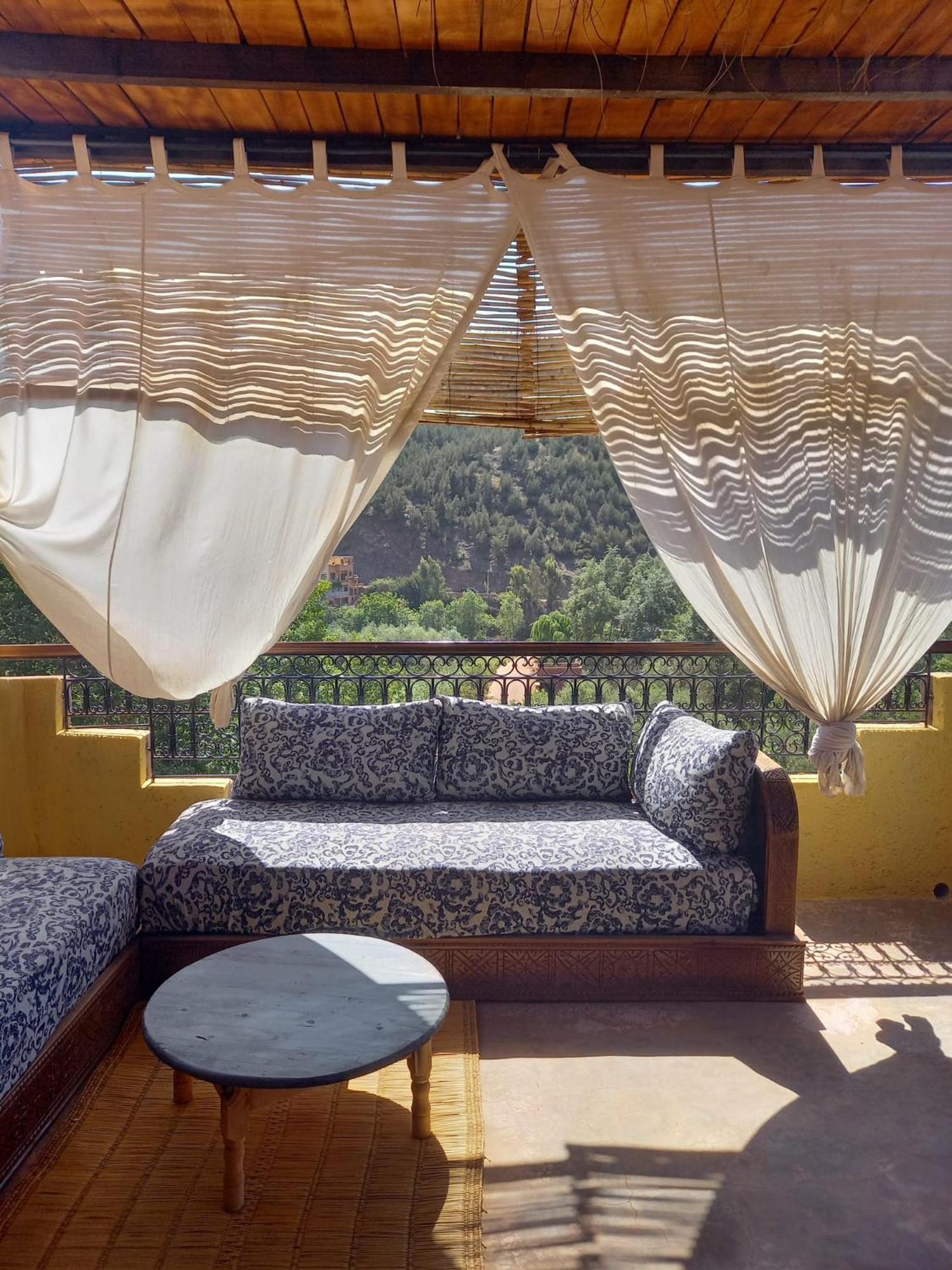 Ourika Timalizene Le Jardin Des Delices Hotel Tamezindert Bagian luar foto